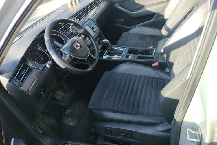 Used Volkswagen Magotan 2018 330TSI DSG Luxury Model