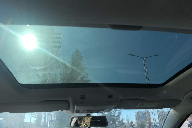 Used Volkswagen Golf 2017 1.6L Automatic Comfort Million-Vehicle Anniversary Edition
