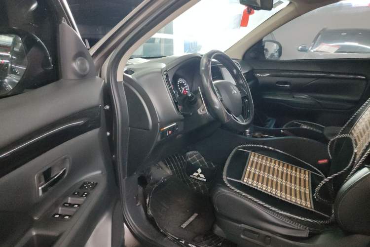 Used Mitsubishi Outlander 2016 2.4L 4x4 Elite Edition 5 Seats
