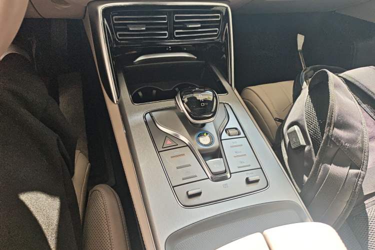 Used BYD Tang New Energy 2025 DM-i 115KM Flagship Model
