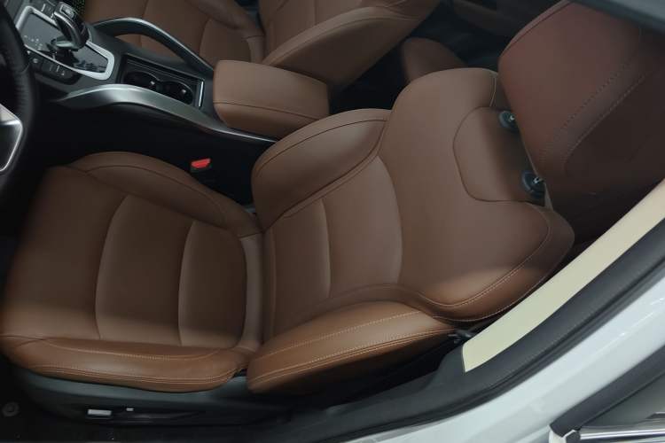 Used Geely Auto Emgrand X7 Sport 2021 1.8TD DCT Two-Wheel Drive Asian Games Edition
