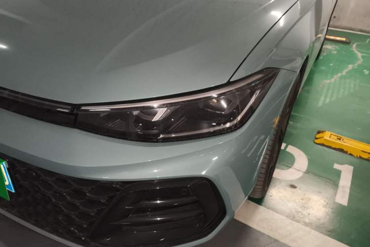 Used Volkswagen Passat 2025 Pro 380TSI Starry Dragon Luxury Edition
