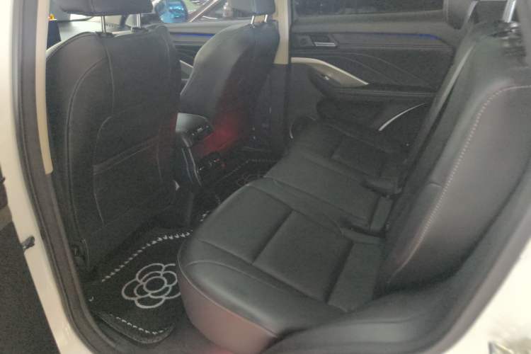 Used Wey VV6 2018 2.0T Four-Wheel Drive Flagship Version China V Standard
