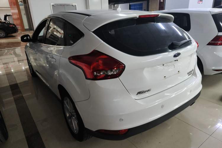 Used Ford Focus 2018 Hatchback Classic EcoBoost 180 Automatic Elite Model
