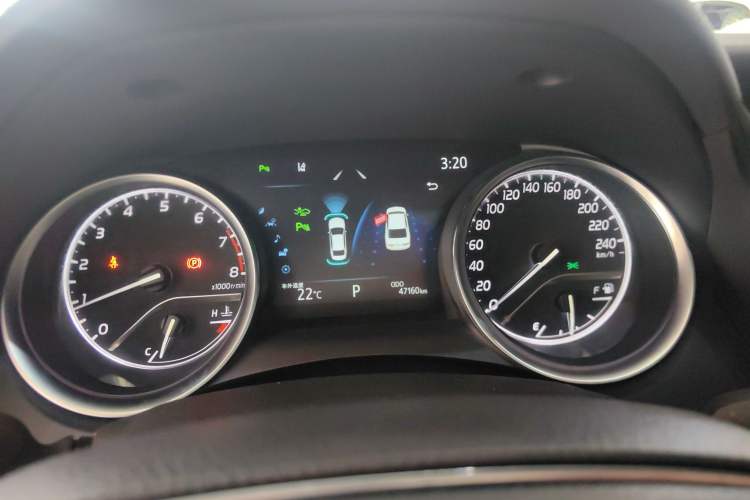 Used Toyota Camry 2021 2.0G Luxury Edition
