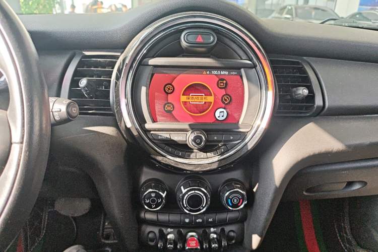 Used  MINI 2018 1.5T ONE
