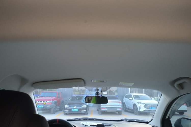 Used Roewe Clever 2021 302 km New Four-Seater Super-Efficient Version
