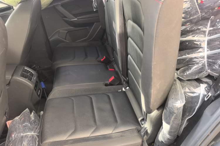 Used Volkswagen Tayron 2019 330TSI Two-Wheel Drive Luxury Model China VI Standard