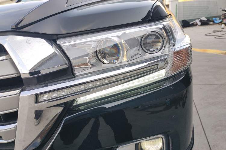 Used Toyota Land Cruiser 2018 4.0 Iron-Wheel Refrigerator Basic Electric Base Version—Middle East
