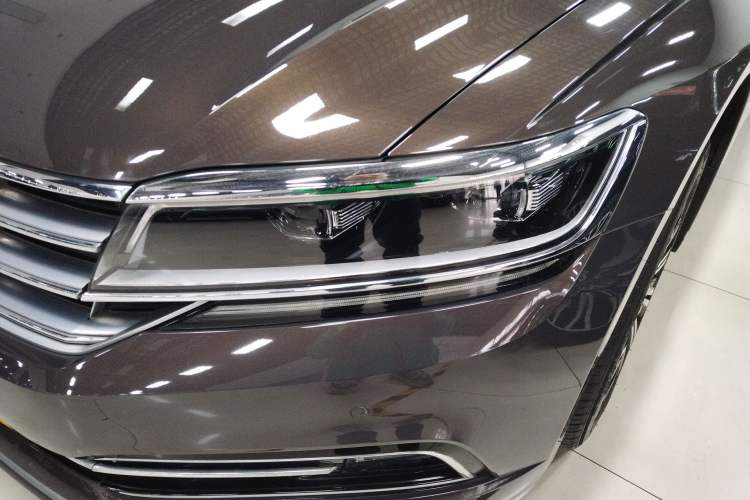 Used Volkswagen Phideon 2016 480 V6 Four-Wheel Drive Supreme Edition
