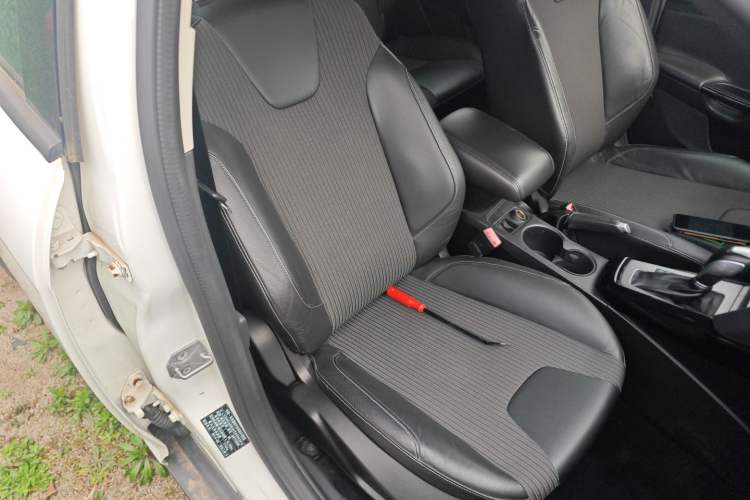 Used Ford Focus 2012 Hatchback 1.6L Automatic Fashion Edition
