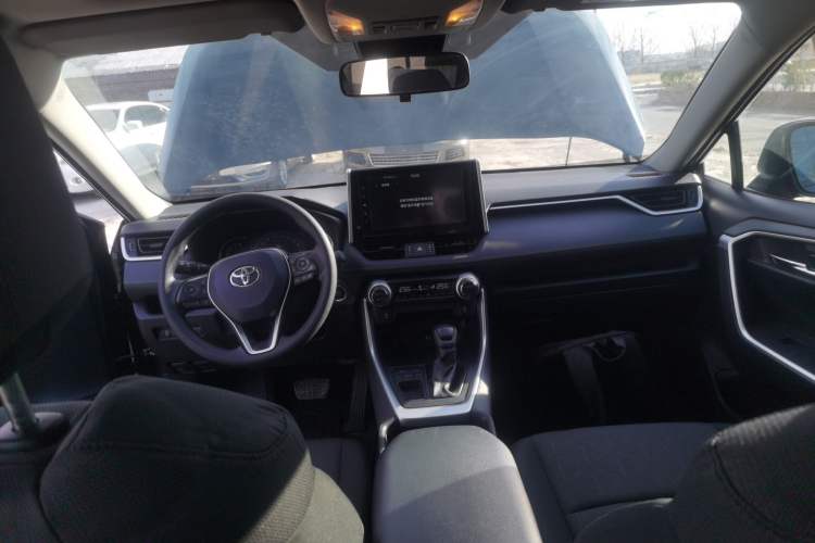 Used Toyota RAV4 2021 2.0L CVT Two-Wheel Drive Fashion Edition
