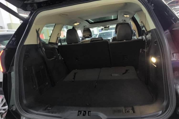 Used Ford Edge 2018 EcoBoost 245 Two-Wheel-Drive Titanium 7-Seater China V Standard
