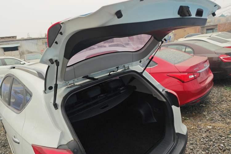 Used  Refine S3 2017 1.5L Manual Luxury Smart Model
