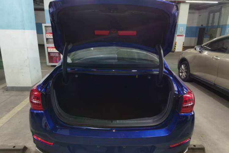 Used Hongqi H5 2019 30TD Dynamic Edition