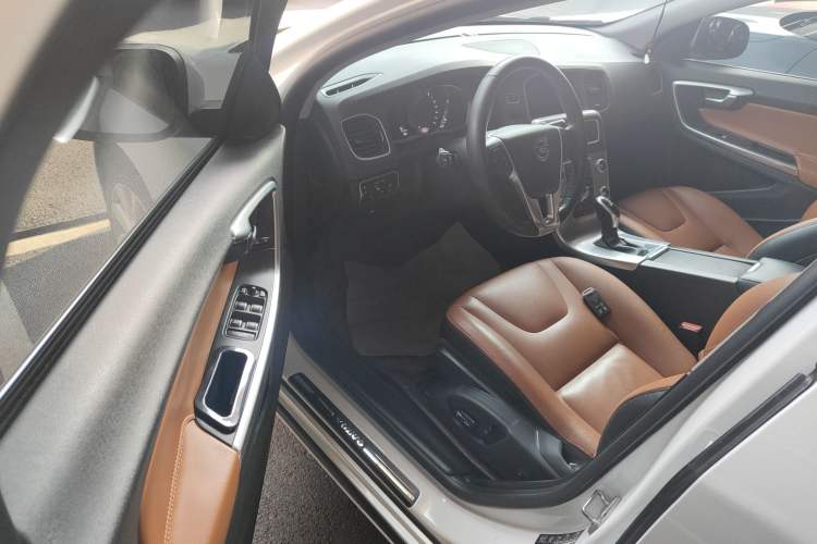 Used Volvo S60 2017 S60L T4 Smart Range Edition