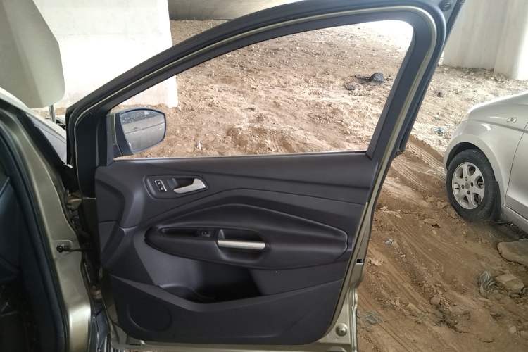 Used Ford Kuga 2015 1.5L GTDi Two-Wheel Drive Fashion Edition
