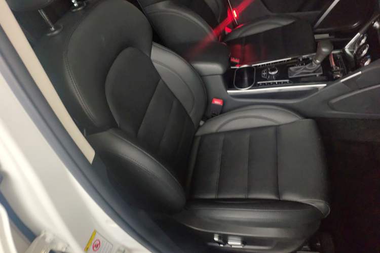 Used Haval H7 2016 Blue-Label H7 2.0T Automatic Luxury Model
