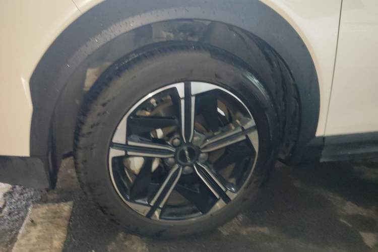 Used Lynk & Co 06 EM-P 2023 EM-P 126 Long-Range Pro
