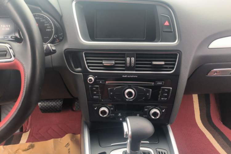 Used Audi Q5 2017 Plus 40 TFSI Technology Model