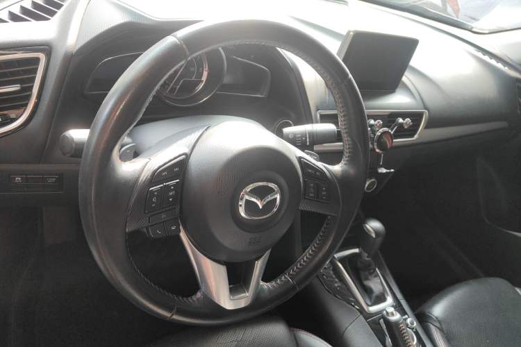 Used Mazda Mazda 3 Axela 2016 Sedan 2.0L Automatic Flagship Model
