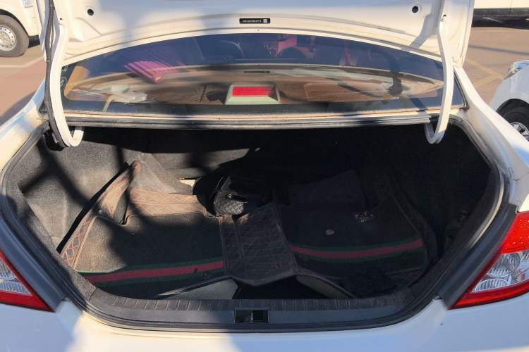 Used BYD F3 2012 Energy-Saving Edition 1.5L Manual Comfort Model
