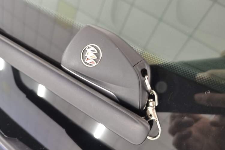 Used Buick Envision 2020 Encore S 652T Two-Wheel Drive Luxury Model
