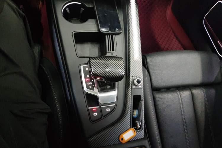 Used Audi A4L 2020 40 TFSI Fashion Dynamic Model
