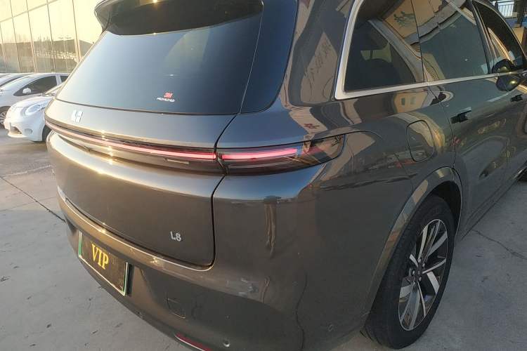 Used Li Auto L8 2023 Pro Model
