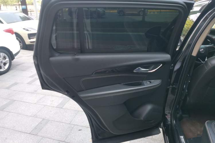 Used Buick Envision 2021 Encore Plus 652T Five-Seat All-Wheel-Drive Luxury Model
