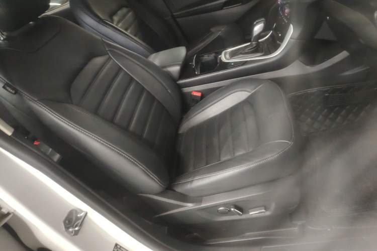 Used Ford Edge 2018 Facelifted EcoBoost 245 Two-Wheel-Drive Platinum Edition 5 Seats China V Emission Standard
