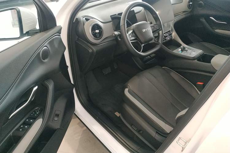 Used BYD Sealion 05 DM-i 2025 DM-i Smart Drive 115KM Flagship Model
