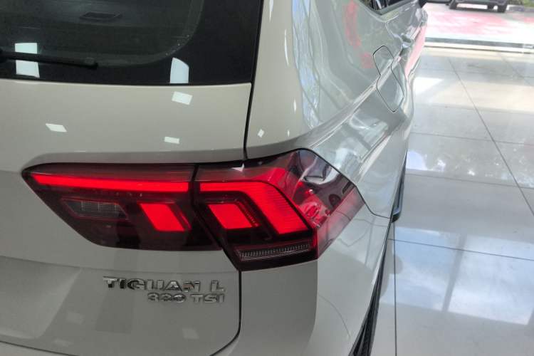 Used Volkswagen Tiguan L 2019 330TSI Automatic Two-Wheel Drive Luxury Edition China VI Standard
