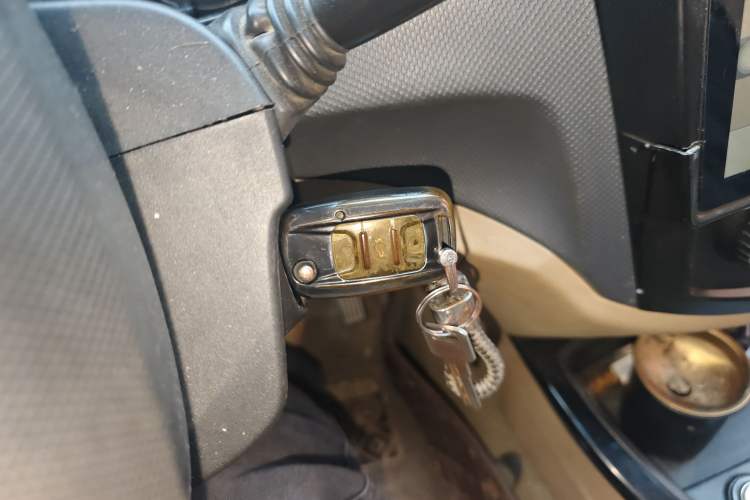 Used Wuling Hongguang 2014 1.5L S Automatic Comfort Edition
