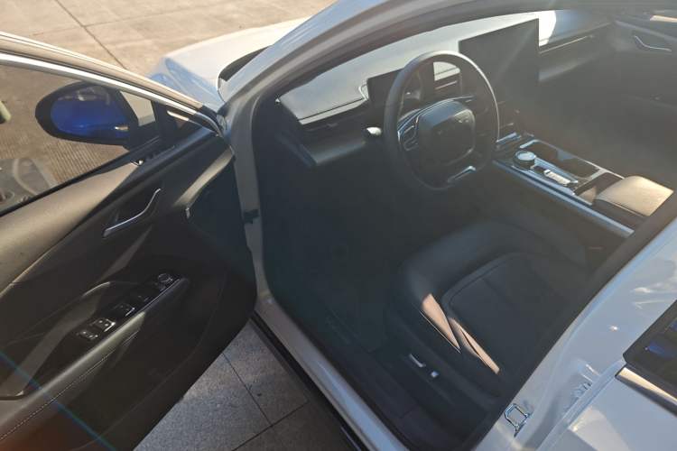 Used Wuling Xingguang 2024 Co-Creation Edition 510 Advanced Model
