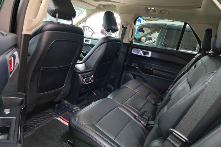 Used Ford Explorer 2020 EcoBoost 285 4x4 Titanium Edition 7-Seater
