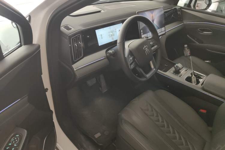 Used BYD Song L DM-i 2025 Intelligent Driving Version 160 km Beyond-Range Type