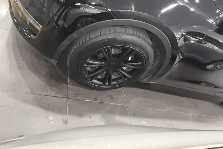 Used Tesla Model Y 2021 Standard Range Rear-Wheel Drive Version
