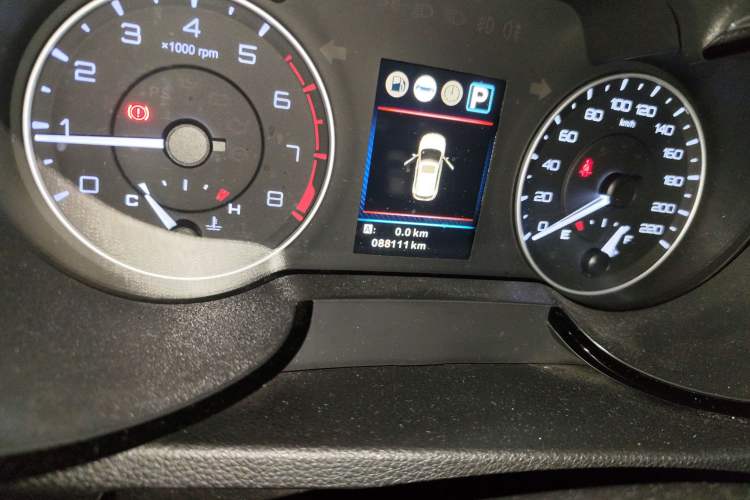 Used Dongfeng Aeolus AX5 2017 1.4T Automatic Qúzūn Model
