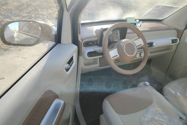 Used Wuling Hongguang MINIEV 2024 3rd Generation 215km Youth Edition
