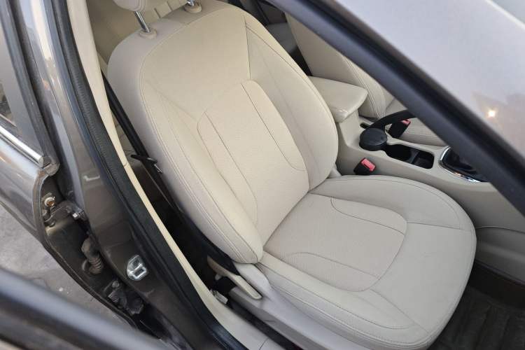 Used Chery Arrizo 7 2013 1.6L Manual Zhi Ling Edition
