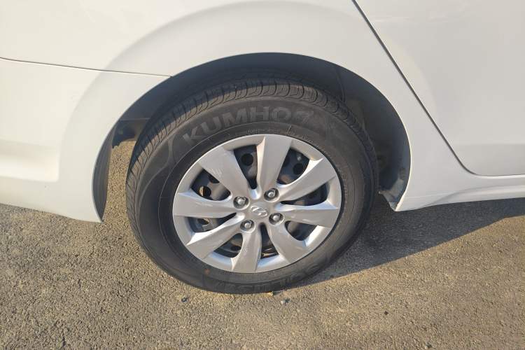 Used Hyundai Verna 2017 1.4L Manual Refreshed Version China V Standard
