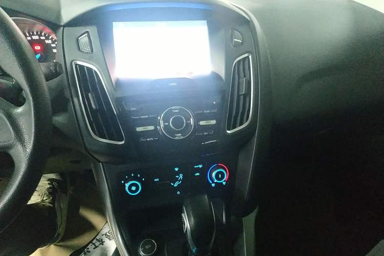 Used Ford Focus 2018 Hatchback Classic 1.6L Automatic Comfort Plus SmartDrive Edition
