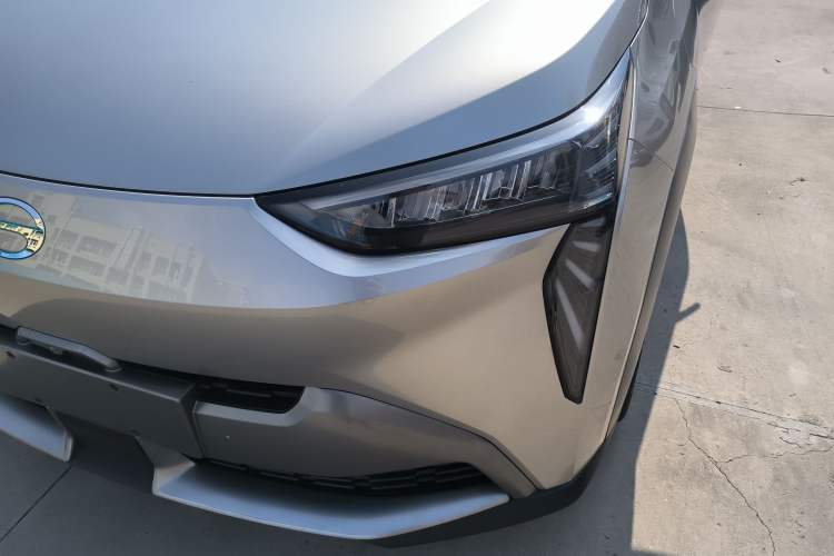 Used AION Y 2022 70 Tech Edition Lithium Iron Phosphate
