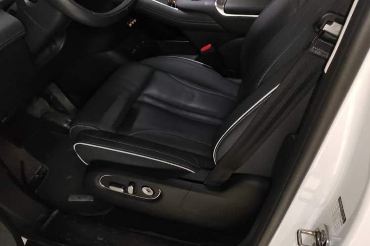 Used XPeng X9 2024 640 All-Wheel Drive High-Performance Max
