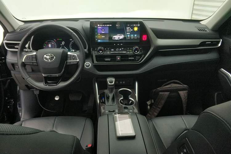 Used Toyota Highlander 2024 2.5L Smart Electric Hybrid Dual-Motor Two-Wheel-Drive Prestige Version 7 Seats
