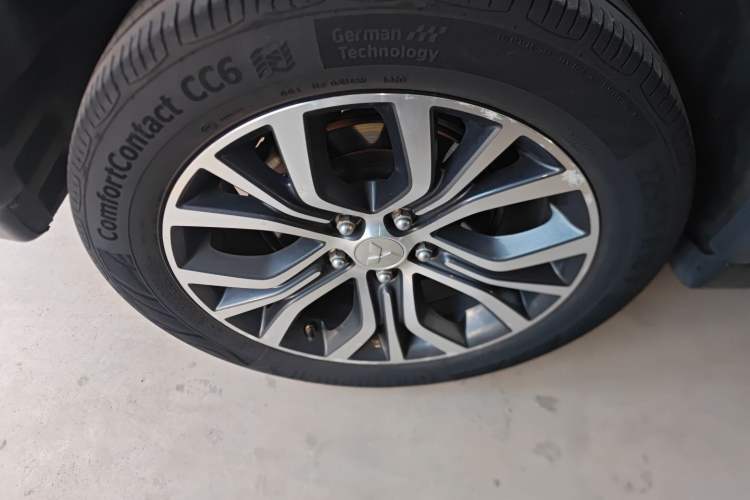 Used Mitsubishi Outlander 2017 2.0L Two-Wheel Drive Glory Edition 5 Seats
