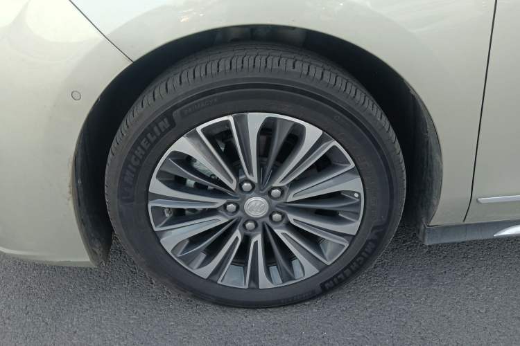 Used Buick GL8 2021 ES Land Cruiser 653T Smart Flagship Model
