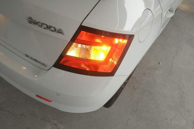 Used Skoda Fabia 2015 1.6L Automatic Sport Edition
