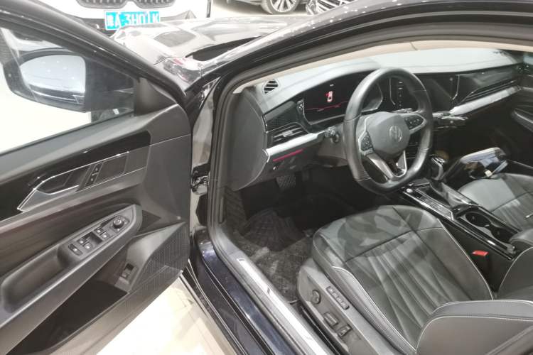 Used Volkswagen Passat 2022 330TSI Luxury Edition
